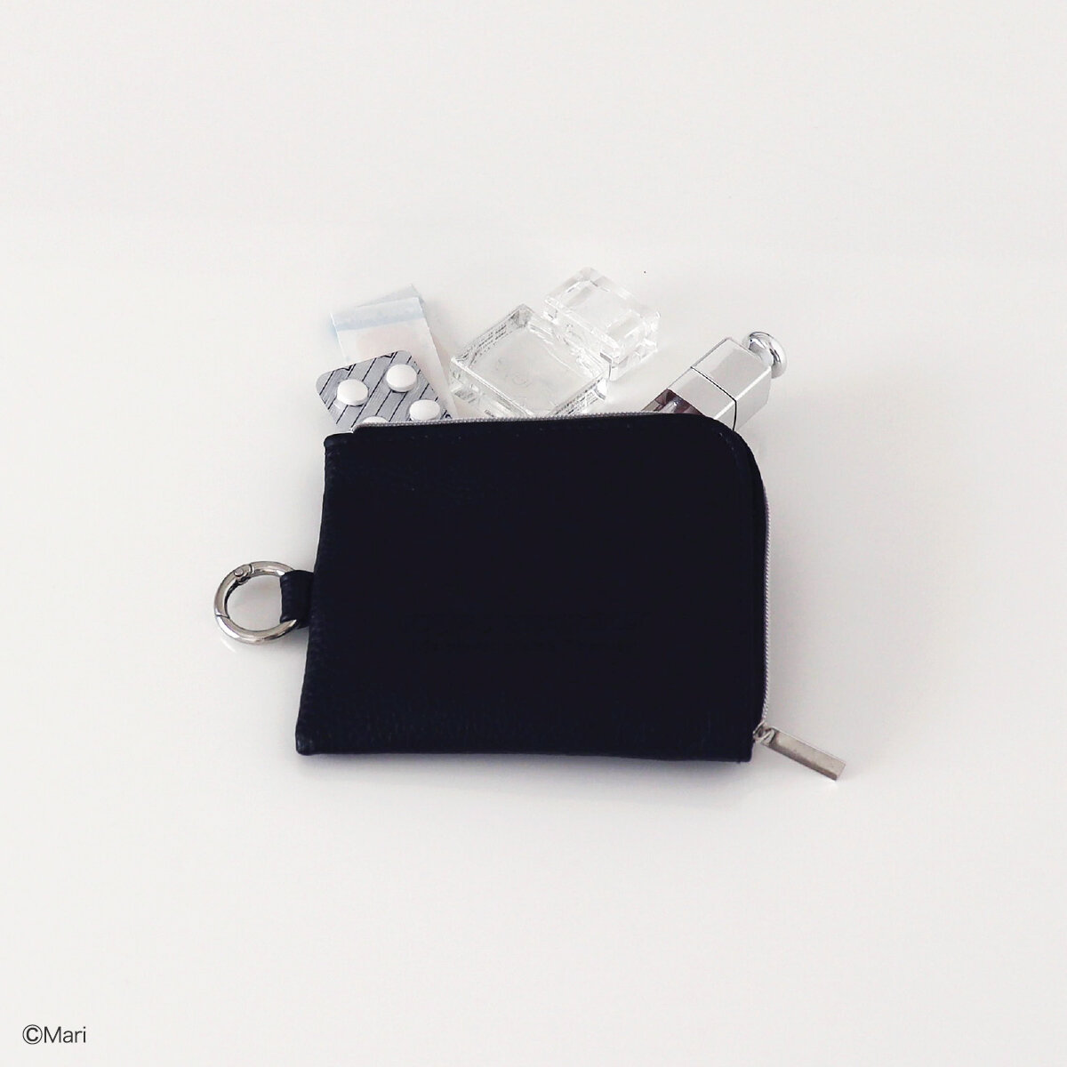 L字ファスナーポーチ.jpg